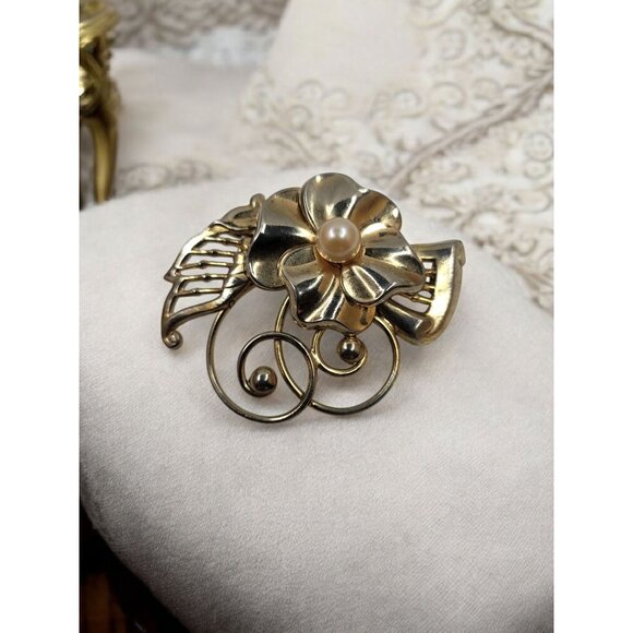 Vintage 1/20 12K Gold filled Faux Pearl Floral Scroll Brooch / Pin / Pendant - Picture 4 of 11